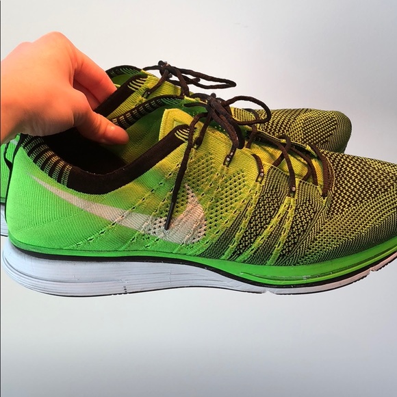 nike flyknit trainer mens green